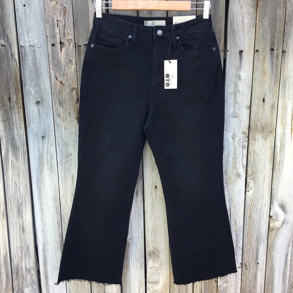 NWT Topshop Dree Kick Flare Jean Washed Black 28